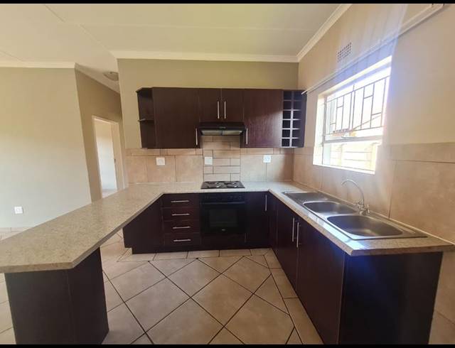 2 BEDROOM PROPERTY TO RENT IN RIVERSDALE